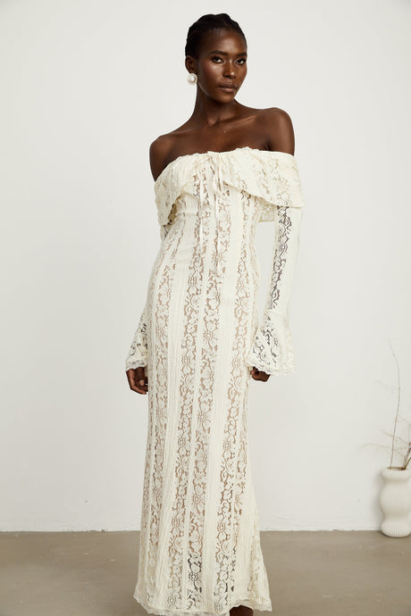 Sirène Off Shoulder Lace Maxi Dress