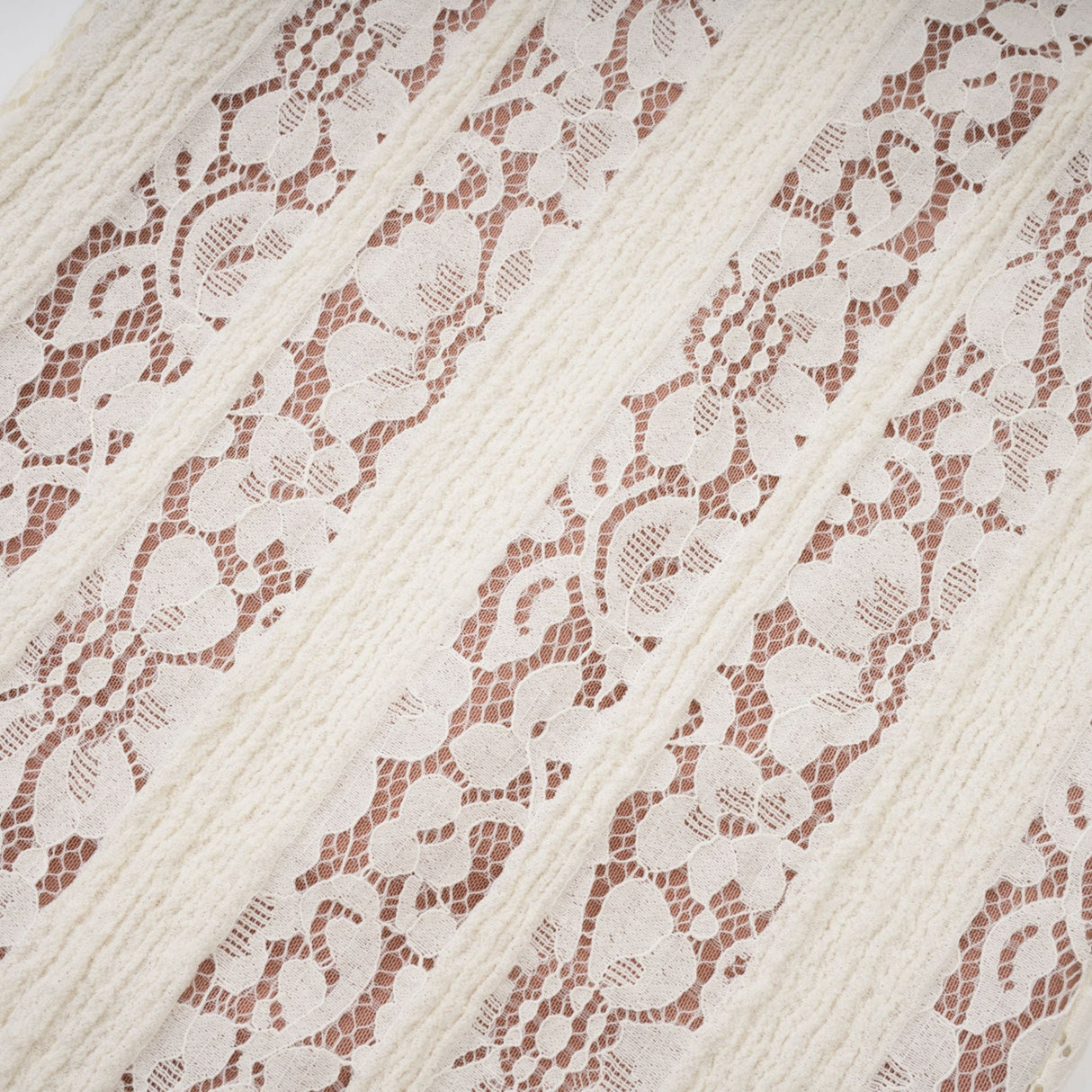 Sirène Off Shoulder Lace Maxi Dress