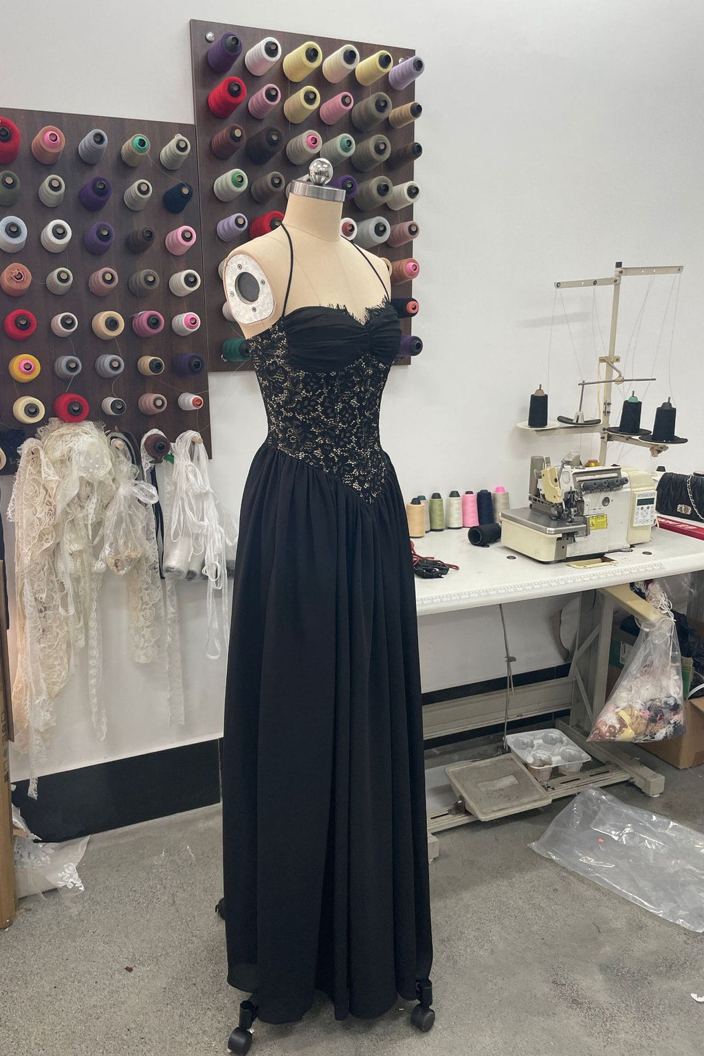 Élodine Halter Lace Corset Chiffon Maxi Dress - Black_-_selmori.com_-_11