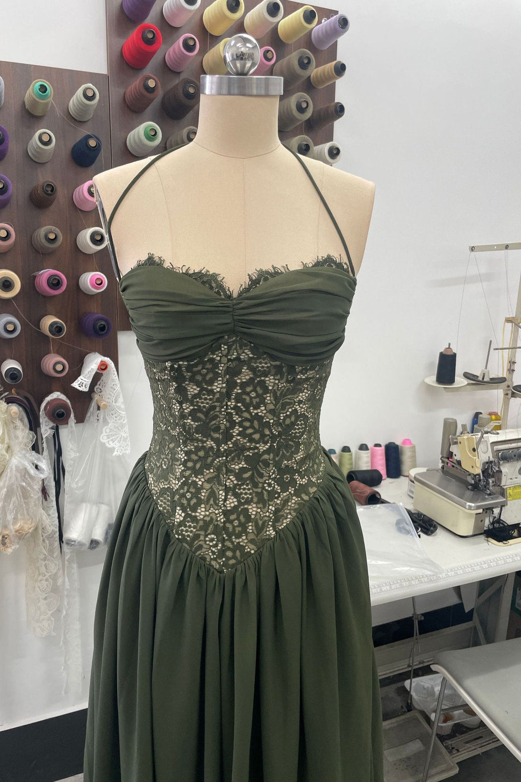 Élodine Halter Lace Corset Chiffon Maxi Dress - Dark Green_-_selmori.com_-_09