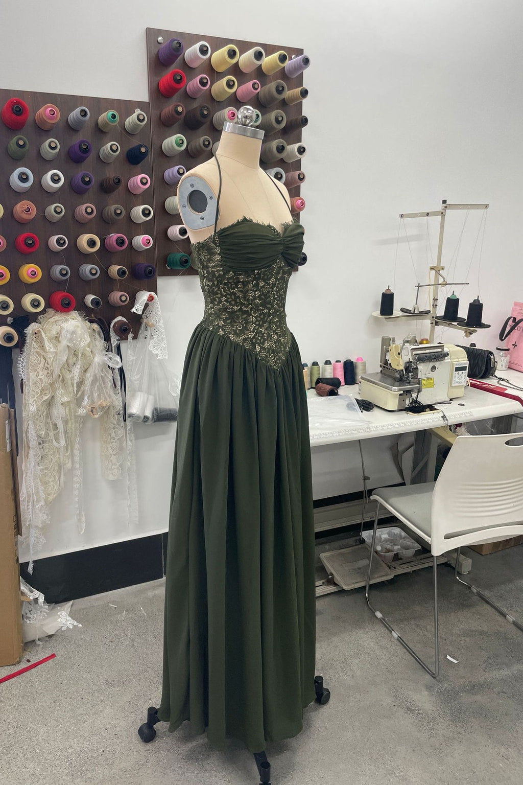 Élodine Halter Lace Corset Chiffon Maxi Dress - Dark Green_-_selmori.com_-_12