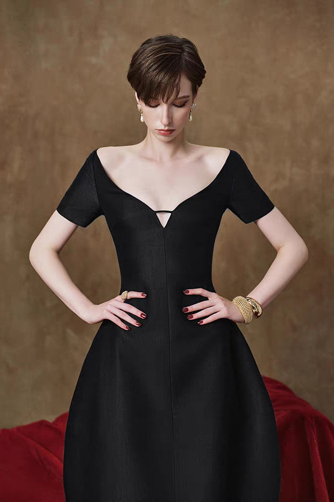 Éloivelle Plunge Neck Sculpted Midi Dress - Black_-_selmori.com_-_08