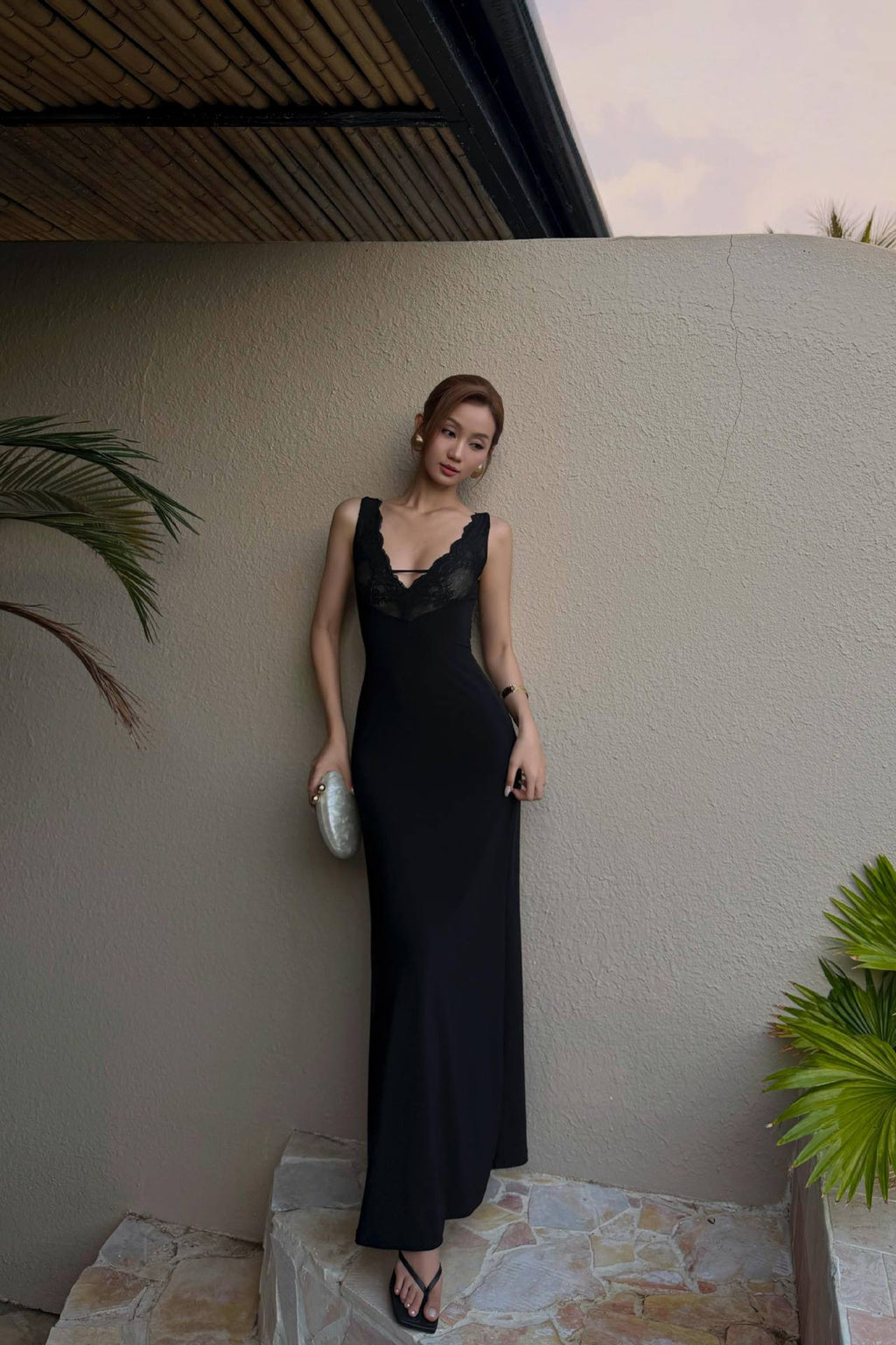 Énigme Lace Plunge Mermaid Maxi Dress - Black_-_selmori.com_-_15