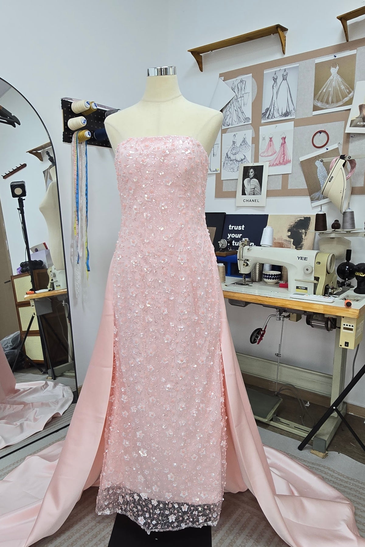 Isméliane Strapless Floral-Beaded Maxi Dress with Satin Overskirt - Pink_-_selmori.com_-_10