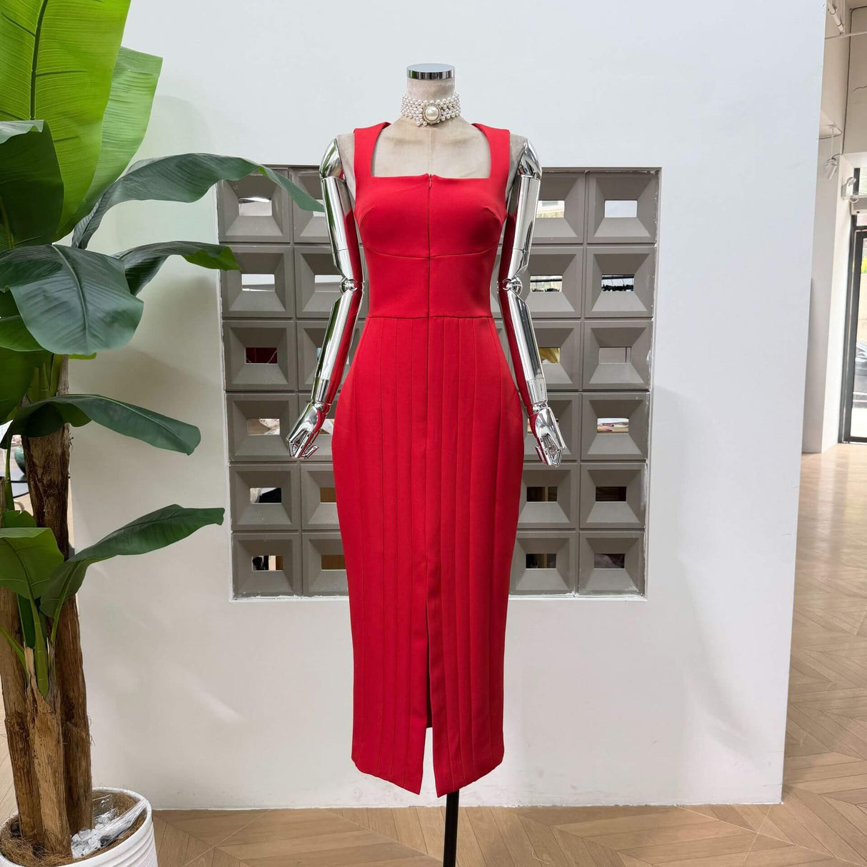 Malaury Square Neck Sleeveless Midi Dress
