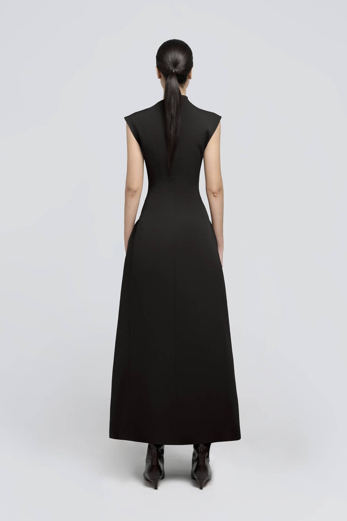 Selmori Signature Minimalist Maxi Dress