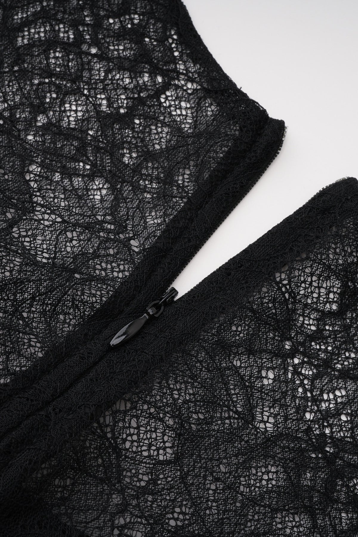 Soléanne Square-Neck Floral-Lace Corset Maxi Dress - Black_-_selmori.com_-_17
