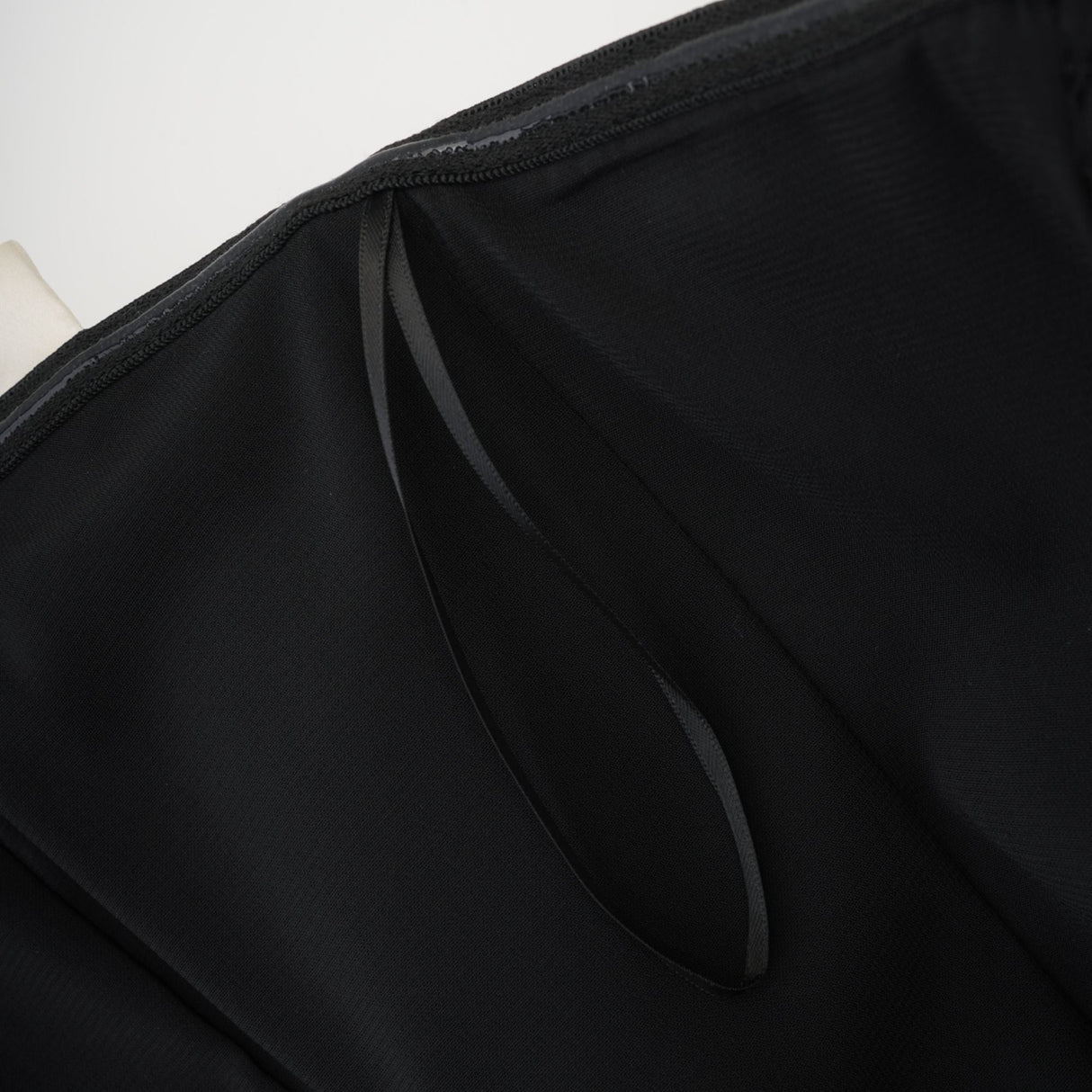 Prouesse black bowknot midi dress