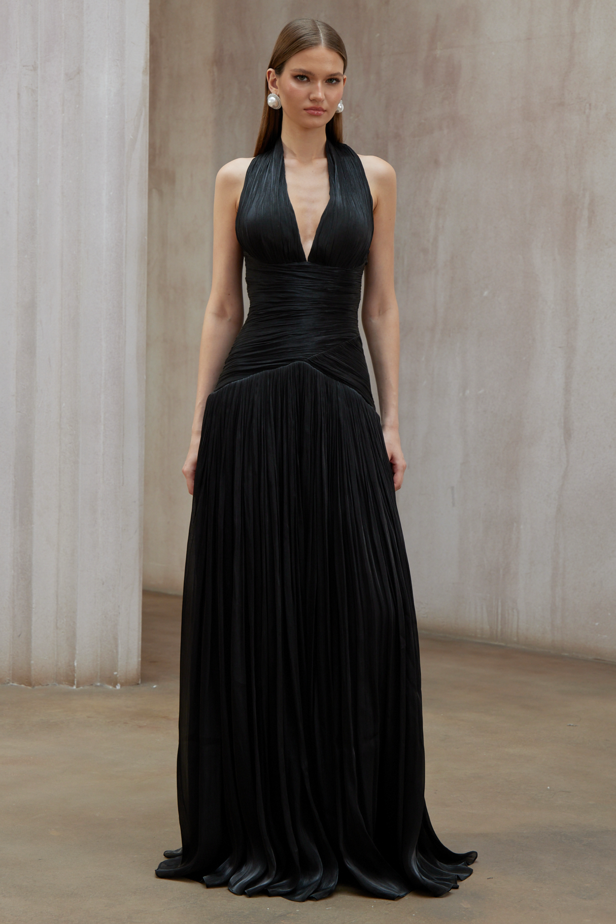 Selmori Verdelune Gathered Maxi Dress Black