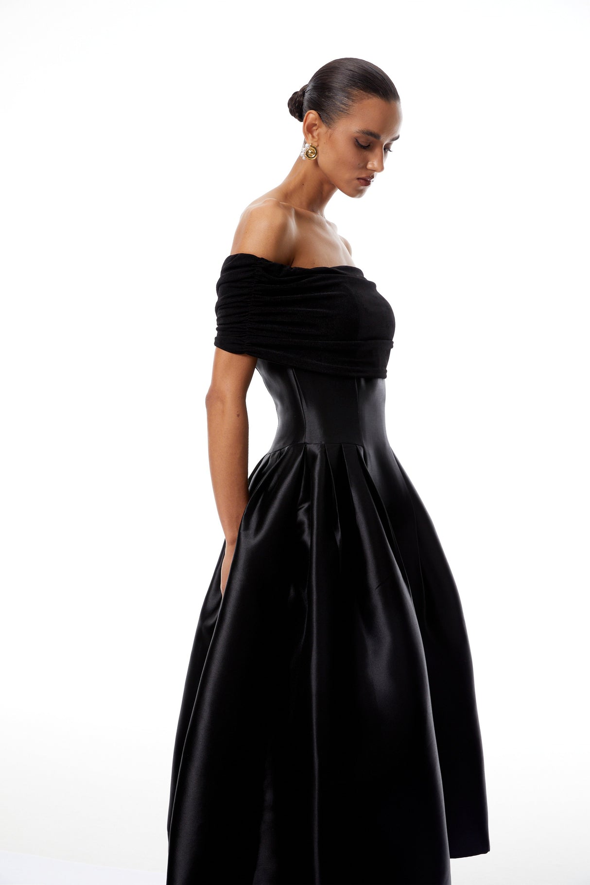 Selmori Anaïs Black Off Shoulder Polished Midi Dress
