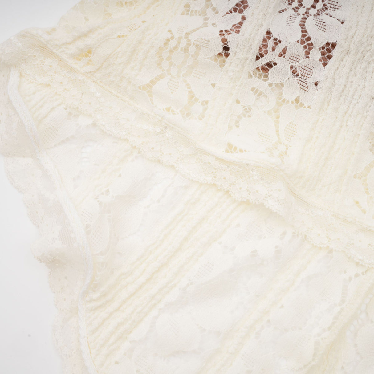 Sirène Off Shoulder Lace Maxi Dress