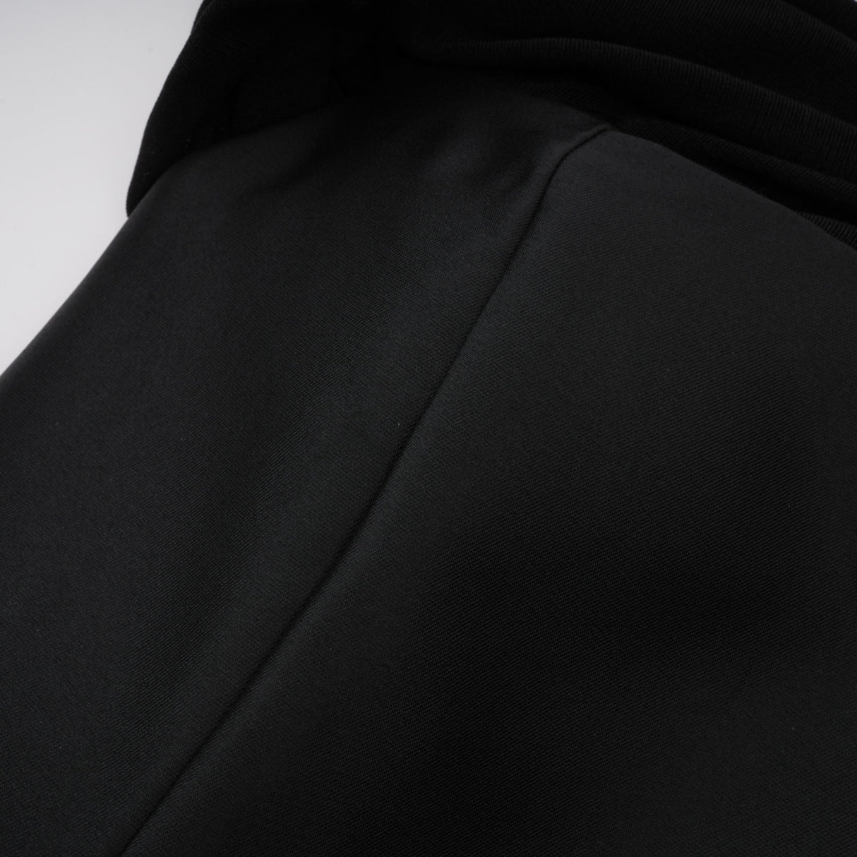 Selmori Anaïs Black Off Shoulder Polished Midi Dress