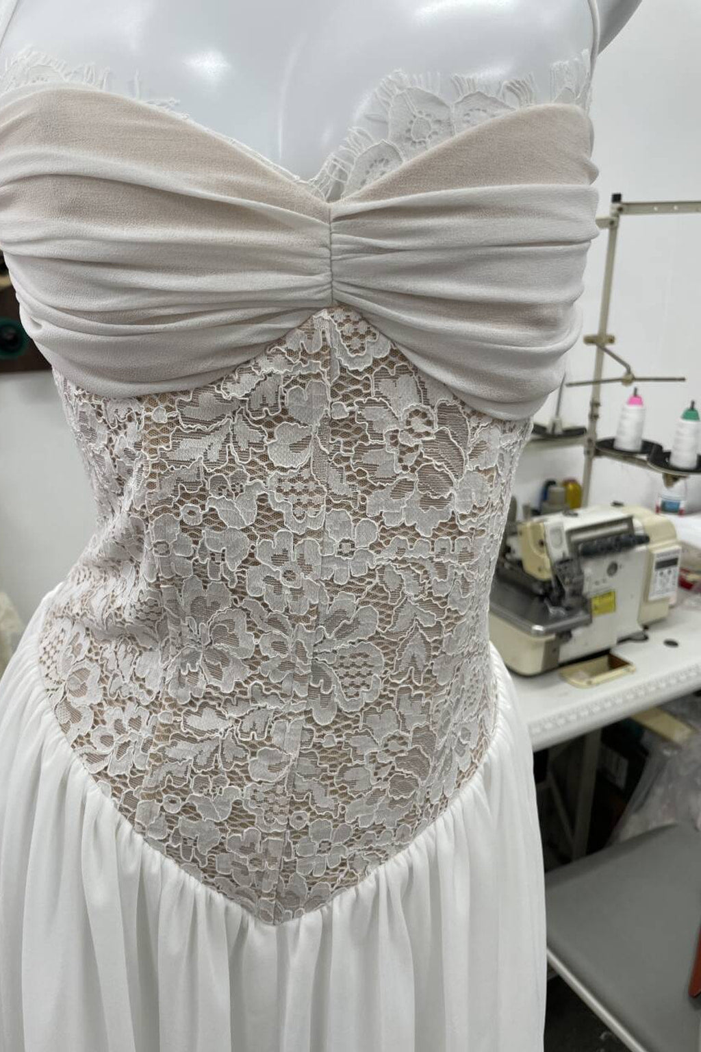 Élodine Halter Lace Corset Chiffon Maxi Dress - White_-_selmori.com_-_08