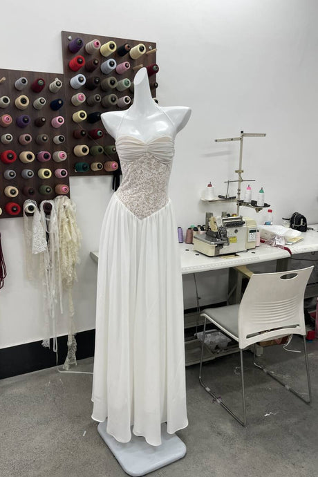 Élodine Halter Lace Corset Chiffon Maxi Dress - White_-_selmori.com_-_09