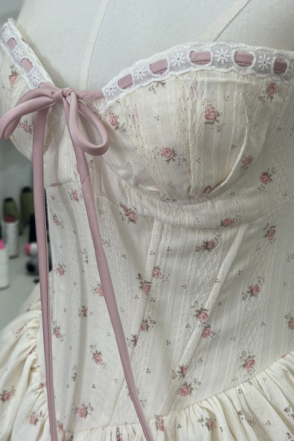 Floravienne Floral Halter Corset Mini Dress - White_-_selmori.com_-_11