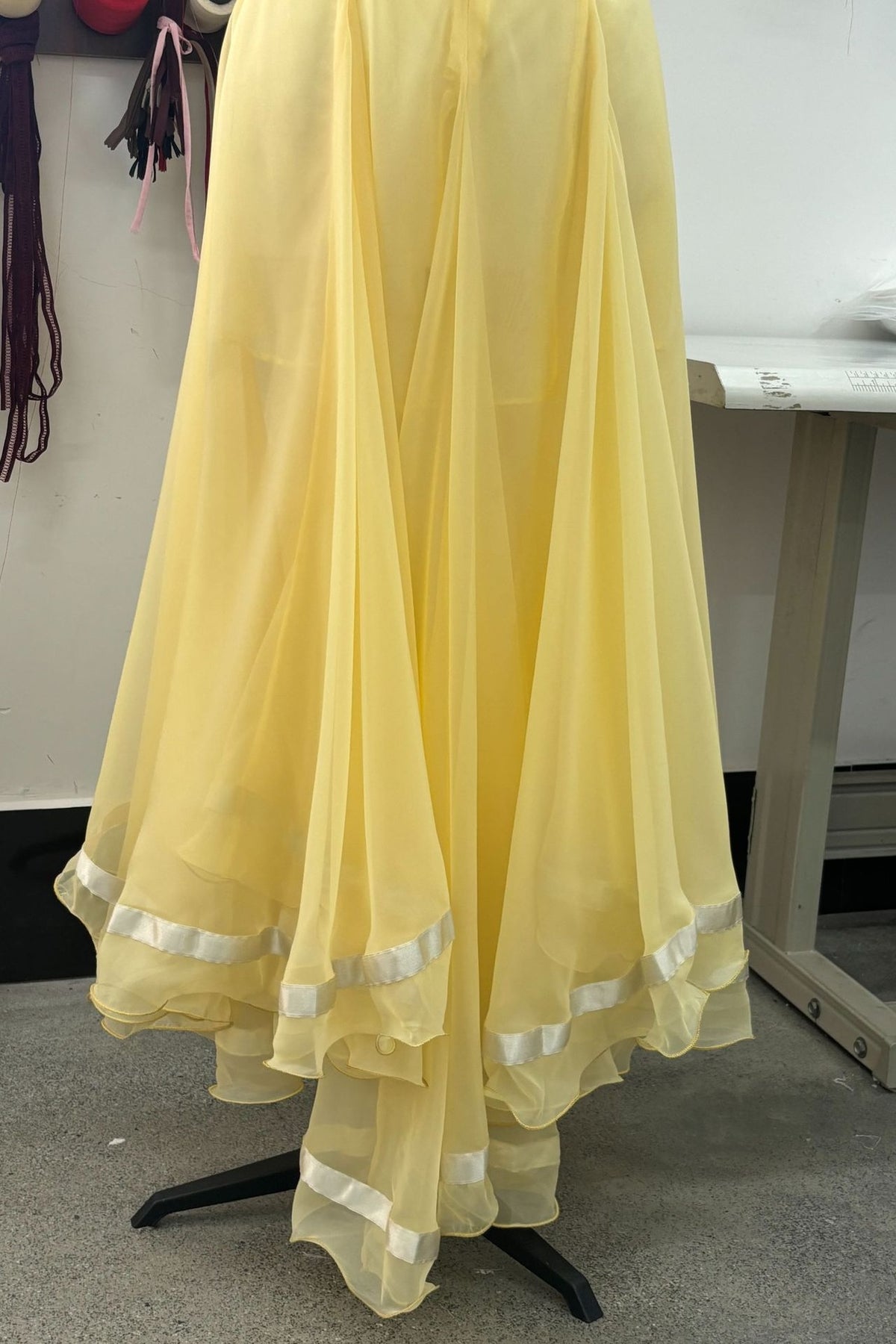 Marceline Scalloped-Embroidered Corset Handkerchief Midi Dress - Yellow_-_selmori.com_-_09