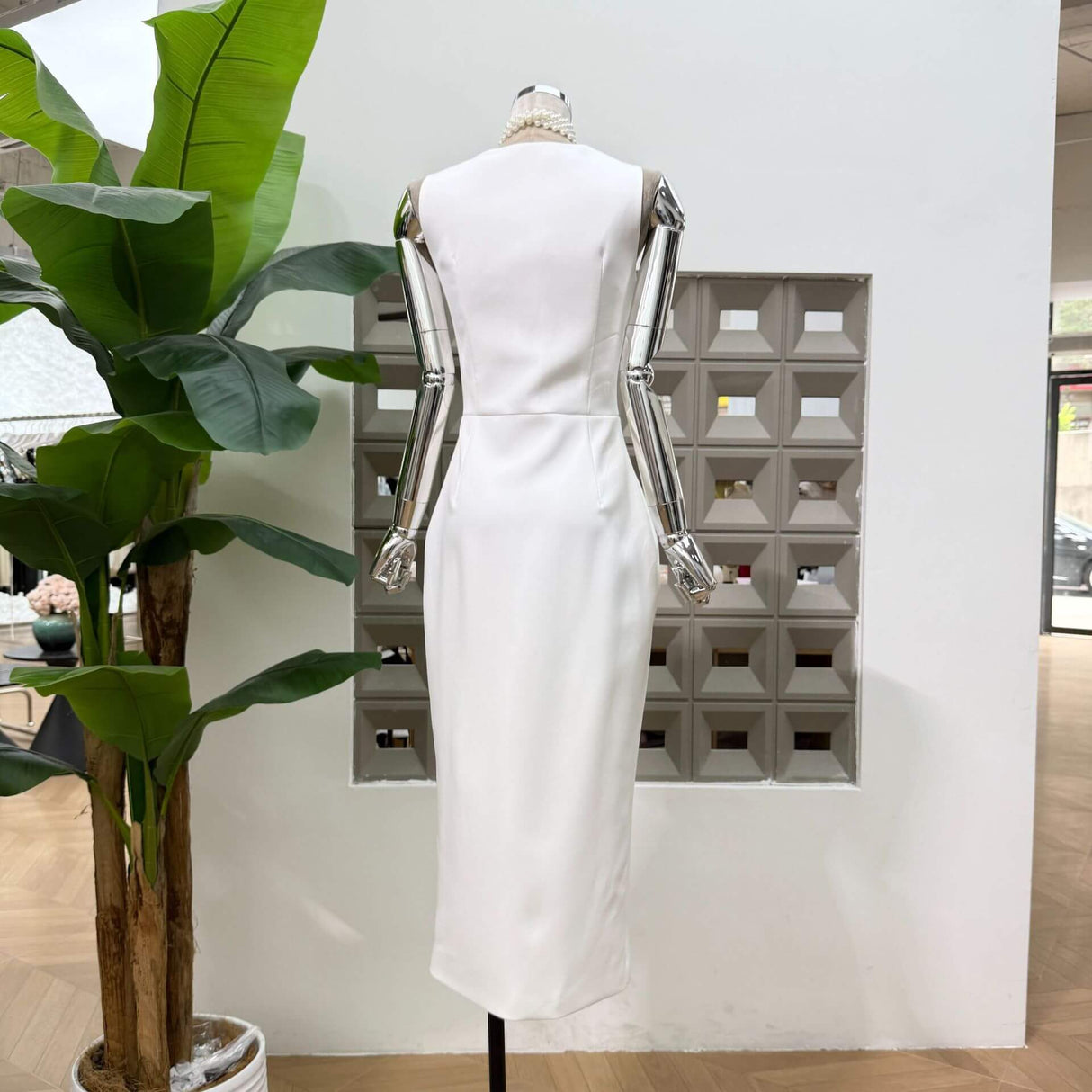 Malaury Square Neck Sleeveless Midi Dress