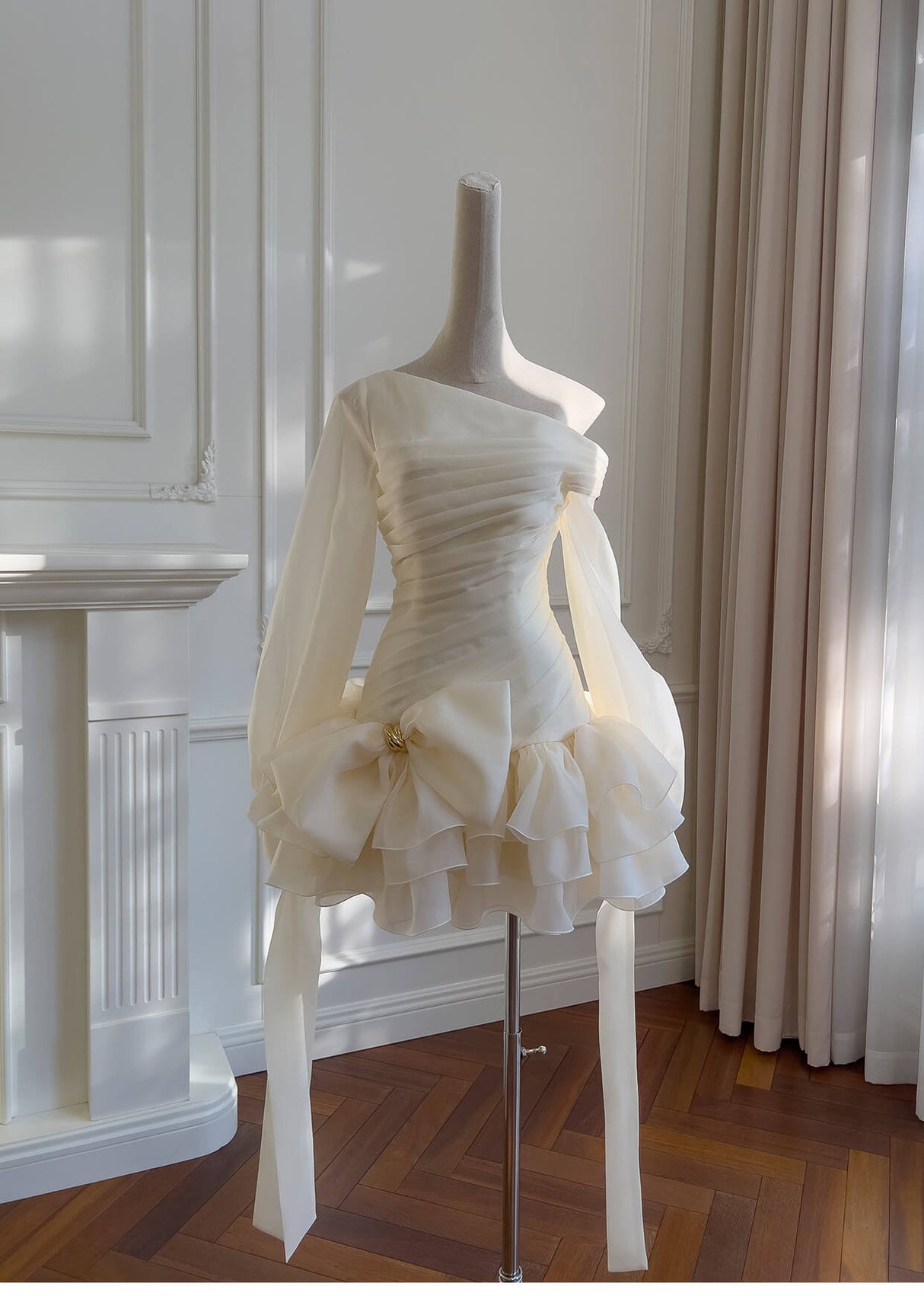 Éden One Shoulder Ruched Mini Dress