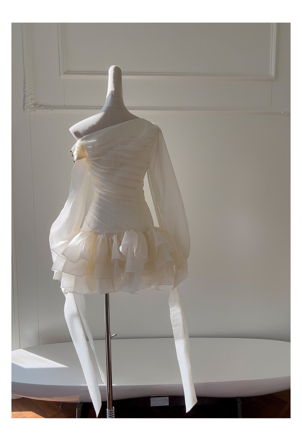 Éden One Shoulder Ruched Mini Dress