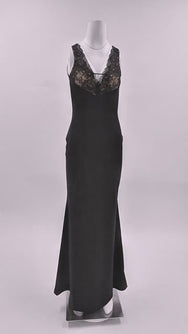 Énigme Lace Plunge Mermaid Maxi Dress - Black_-_selmori.com_-_19